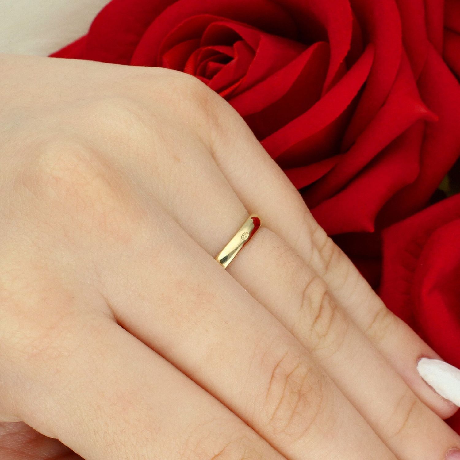 Złoty pierścionek damski 375 z kolorowymi cyrkoniami – mały, elegancki — kopia.jpg